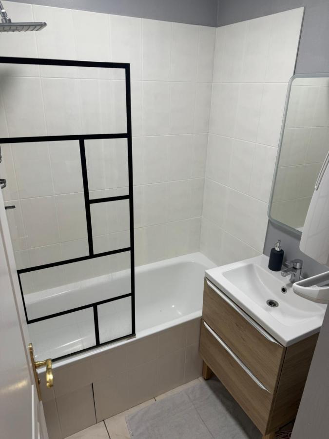 Appartement Centre Avec Balcon Parking Prive Orléans Esterno foto